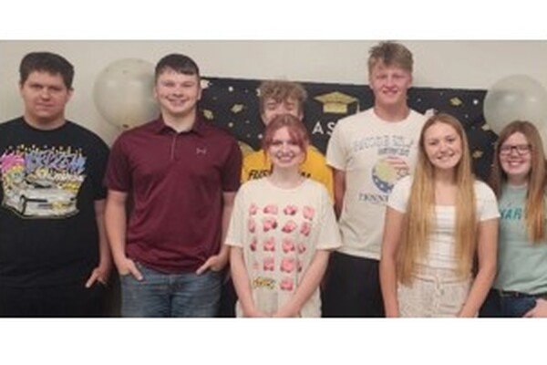 Clow Valve hosts annual graduation lunchecon